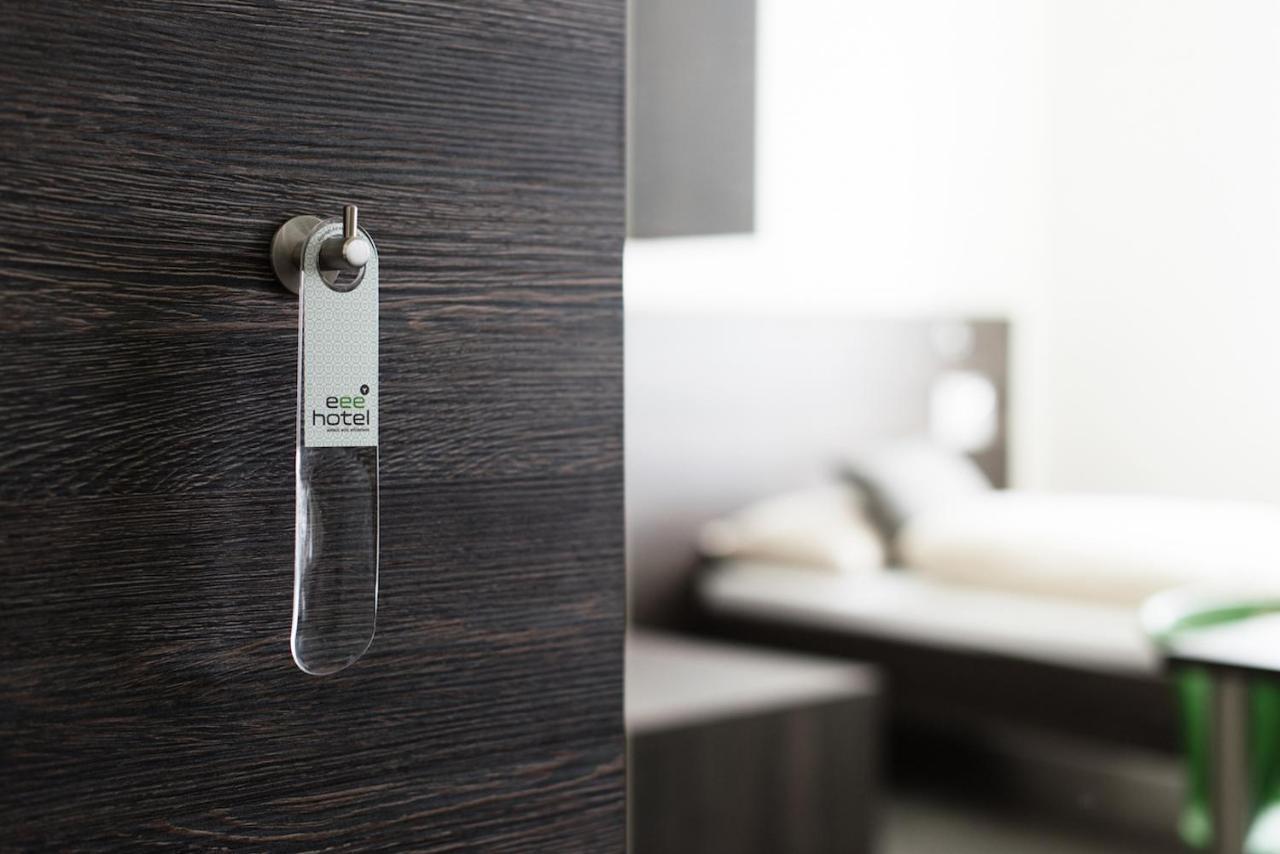 Eee Hotel Траун Экстерьер фото